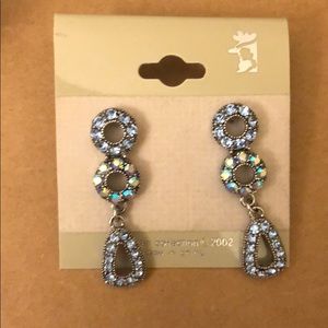 2 pairs of brand new fashion earrings